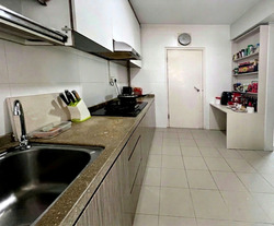 Blk 293D Skypeak @ Bukit Batok (Bukit Batok), HDB 4 Rooms #552577291